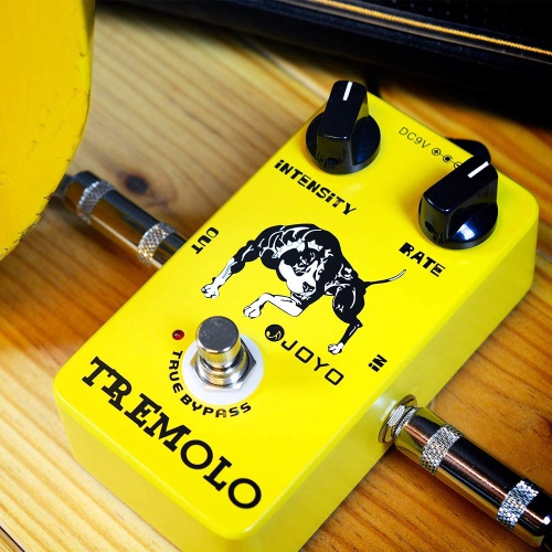 JOYO Tremolo Effect Pedal Using Photoelectric Tube Circuitry of Beloved Classic Tube Amplifiers for Electric Guitar