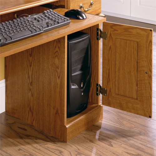 Bowery Hill Small Computer Desk with Hutch in Carolina Oak