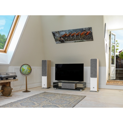 DALI Oberon 7 Floor Standing Speakers in Light Oak