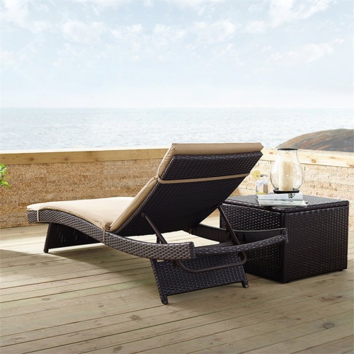 Chaise longue de patio à rangée Pemberly, brun et moka