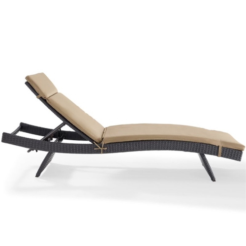 Chaise longue de patio à rangée Pemberly, brun et moka