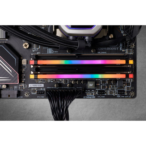 Mémoire DDR4 32 Go 3200 MHz Vengeance RGB Pro de Corsair pour PC (CMW32GX4M2E3200C16)