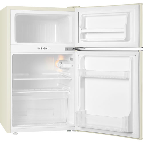 Réfrigérateur de bar rétro à congélateur supérieur 3,1 pi³ d'Insignia - Crème - Exclusivité de Best Buy