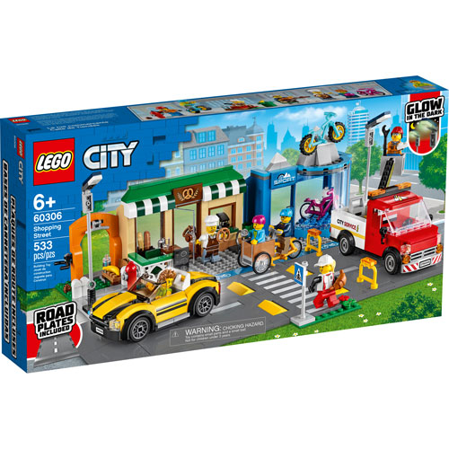 LEGO City: Shopping Street - 533 Pieces