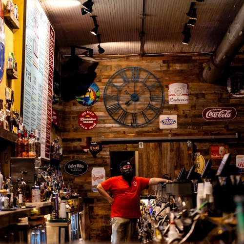 Horloge murale rétro avec chiffres romains noirs ronds de 32 po