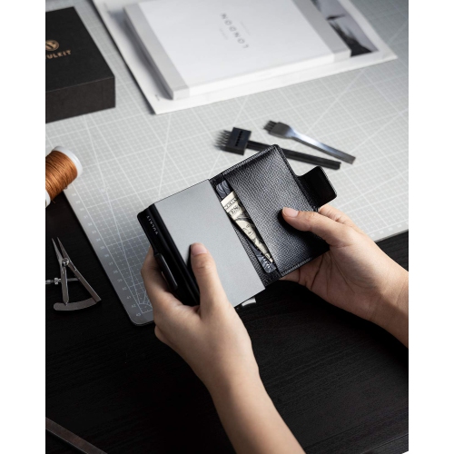 Le porte-cartes de crédit en cuir de VULKIT avec blocage RFID et étui pour cartes double pour hommes et femmes peut contenir 12 cartes