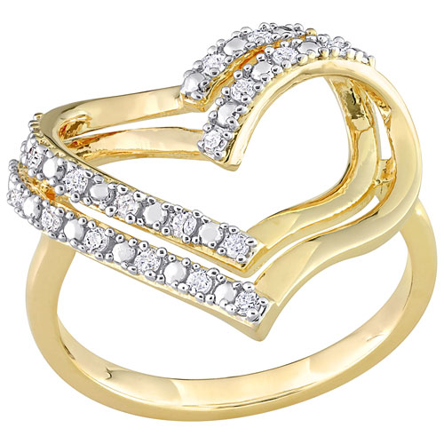 Amour Heart 0.2ctw Round Diamond Ring in Yellow Silver - Size 8