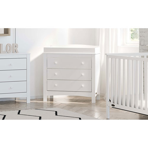 Commode à table à langer avec 3 tiroirs Noah de Graco - Blanc