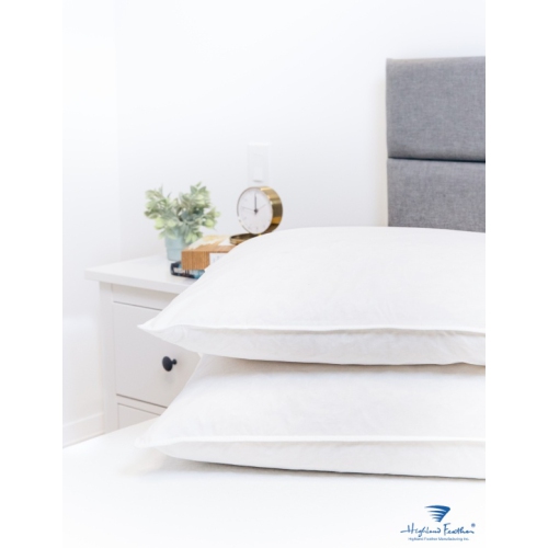 HIGHLAND FEATHER  600 Fill Power Down Pillow 233Tc Pure Cotton Casing Cordoba Soft And Comfy Support, Medium, Kingsize, 22 OZ, Two Pillows In White