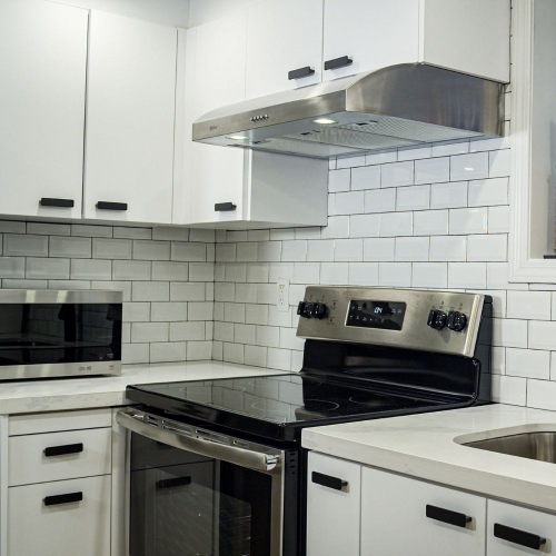 Cyclone 36" 570 CFM LED lights Undermount Range Hood - White