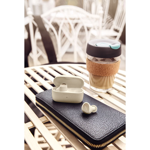 Écouteurs boutons 100 % sans fil à isolation sonore Elite 3 de Jabra - Beige pâle