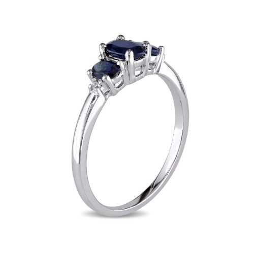 Bague en or blanc 10 K, saphir bleu 1 ct et trois diamants. 00&nbsp;carat (ct