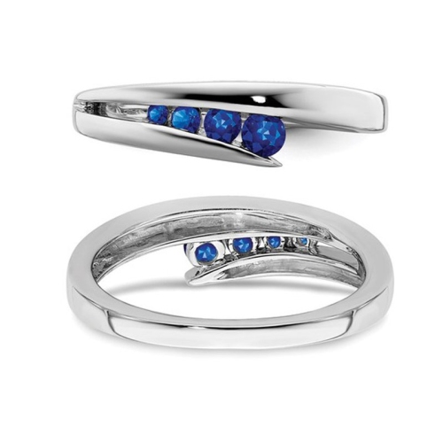 Bague en or blanc 14 ct avec saphir bleu naturel de 1/5 ct