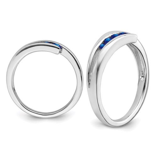Bague en or blanc 14 ct avec saphir bleu naturel de 1/5 ct