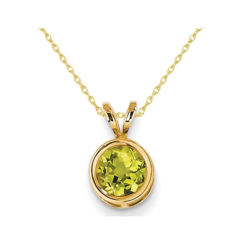 GEM AND HARMONY  9/10 Carat (Ctw) Peridot Solitaire Pendant Necklace In 14K Gold With Chain In Yellow