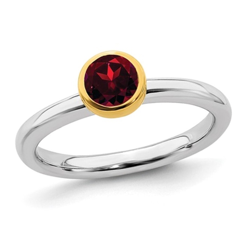 GEM AND HARMONY  3/5 Carat (Ctw) Solitaire Garnet Ring In Sterling Silver With Accent In Yellow