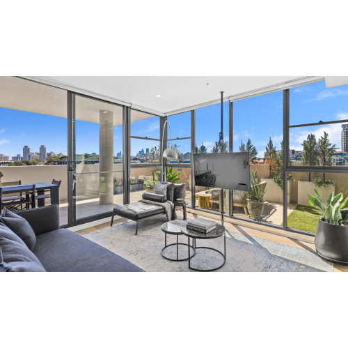 MOFOPOLE | Modern TV Stand