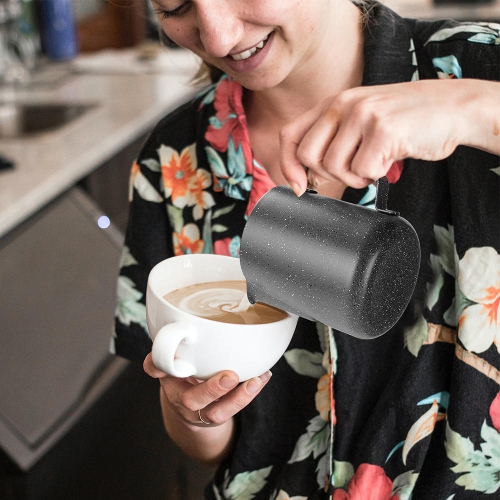 600ml Stainless steel milk jug with Latte Art Pen, Hand-Held handle doesn't get hot-0.7mm