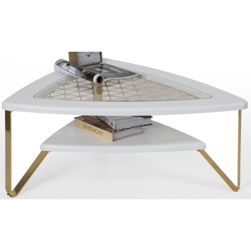 Table basse à trois tablettes
