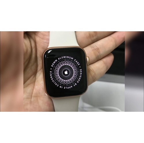 APPLE  Watch Series Se 44MM (Cellular) New In Gold