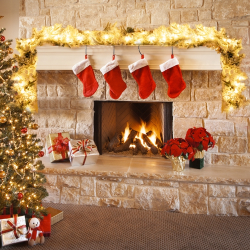 Gymax 9 FT Pre-Lit Artificial Flocked Christmas Garland w/ 50 LED Lights & Timer