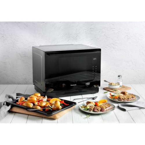 Panasonic Premium 4-in-1 Combination Steam Oven Microwave (steaming,  baking, broiling & microwave) - NN-CS89LB