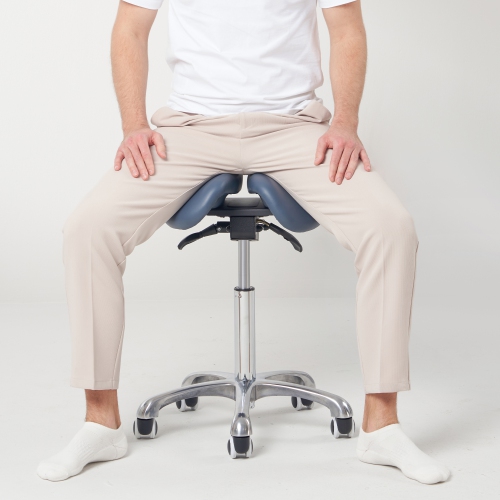 Tabouret de selle ergonomique Berkeley de Master Massage - Tabouret hydraulique pivotant à roulettes avec angle et hauteur ajustables - Aluminium