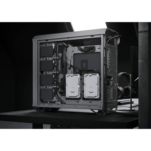 Fractal Design Torrent Black TG Light Tint