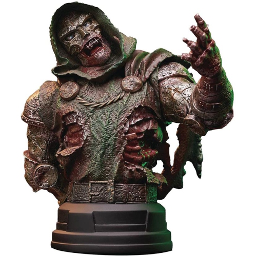 MARVEL  Dc Collectible 7 Inch Bust Statue Nycc 2021 Exclusive - Zombie Dr Doom