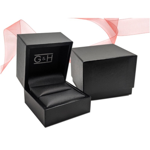 Bague en or blanc 14 ct avec diamants noirs et blancs 7/8 ct