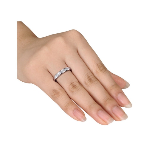 1/10 Carat Diamond Wedding Band Ring in Sterling Silver