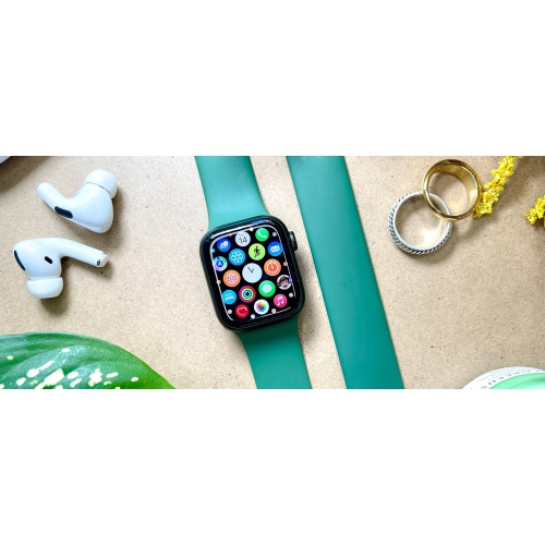 Apple Watch Series 7 (GPS) 41mm Midnight Aluminum Case with Midnight Sport Band by APPLE - Refurbished condition - Image 3
