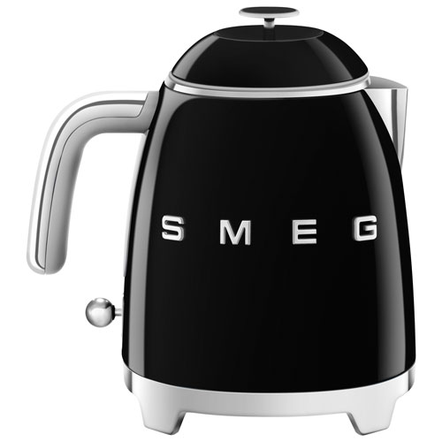 Bouilloire électrique miniature de la gamme Années 50 de Smeg - 0,8 l - Noir