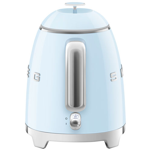 Bouilloire électrique miniature de la gamme Années 50 de Smeg - 0,8 l - Bleu pastel
