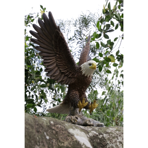 Hi-Line Gift Ltd Small Flying Eagle Garden Statue