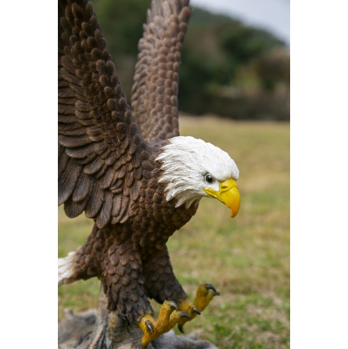 Hi-Line Gift Ltd Small Flying Eagle Garden Statue