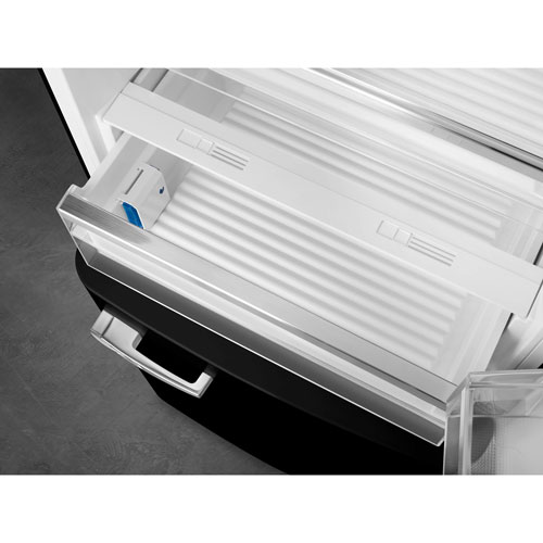 Réfrigérateur à congélateur inférieur de 18 pi³ 28 po à distributeur de glaçons Années 50 de Smeg - Noir