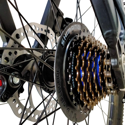 Vélo de montagne à 24 vitesses de 26 po de GoTyger - Noir