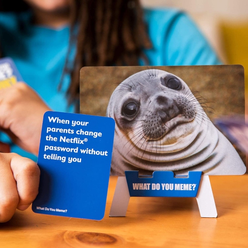 What Do You Meme? Family Edition - The Hilarious Family Game for Meme Lovers