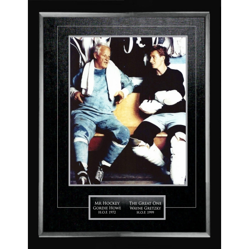 AUTOGRAPH AUTHENTIC  Wayne Gretzky & Gordie Howe 11X14 Collector Photo (24" By 20")