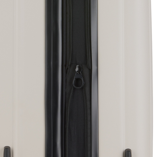 Bugatti - The Classic Hardside Carry-on Luggage with Spinner Wheels - Sand