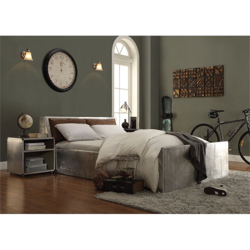 Bowery Hill Transitional Wood Nightstand with Nailhead Trim in Gray