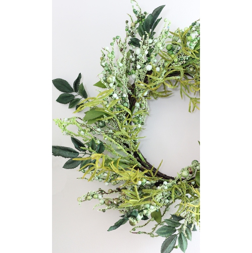 Mixed Leaves Twig Artificial Wreath, Green 12-Inch