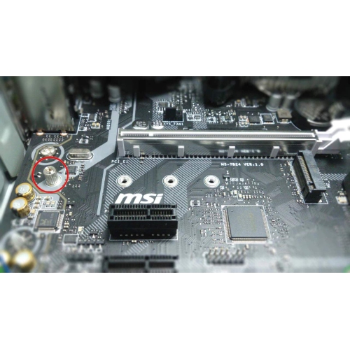 Disque SSD interne M.2 2280 1&nbsp;To PCIe Gen 4 x4 NVMe 2,0 990 de Samsung avec micro connecteurs 5&nbsp;mm, dissipateur thermique discret et vis de