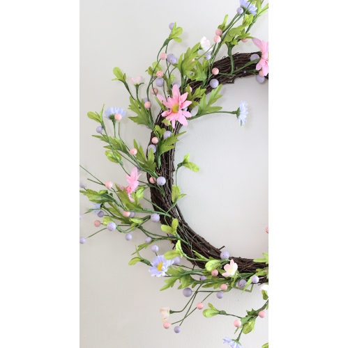 Daisy Twig Artificial Floral Wreath, Green and Pink 15-Inch