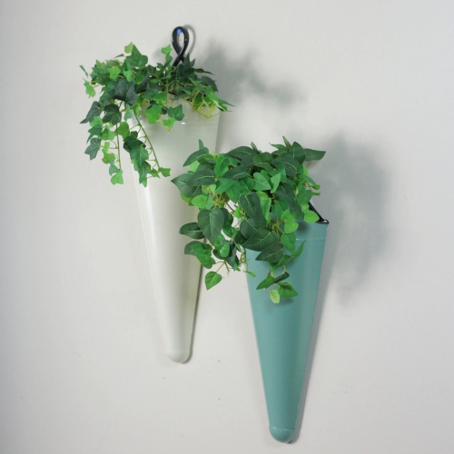 Pot carré fer de 5.75 x 3,75 h.