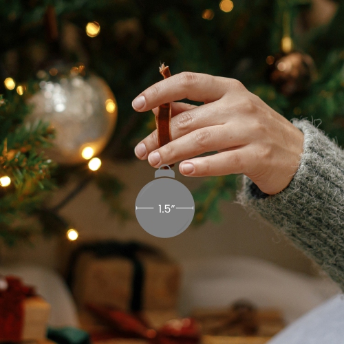 16-Piece Set of Assorted Red Glass Christmas Ball Ornaments with Tree Topper