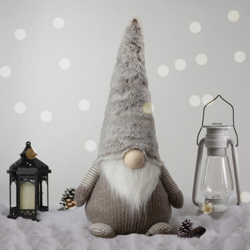 Figurine de Noël gnome en tricot brun pâle et blanc à DEL de 23.5 po