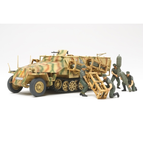 TAMIYA  Mtl.spw.sd.kfz 251/1 Ausf.d "stuka Zu Fuss" #66 (32566) 1:48 Scale Car Plastic Model Kit