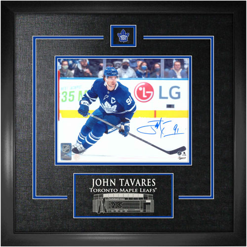 Frameworth Toronto Maple Leafs: John Tavares Signed Framed Photo